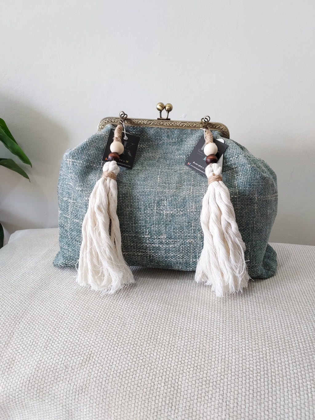 Limited-edition Olivia Vintage Clutch Purse