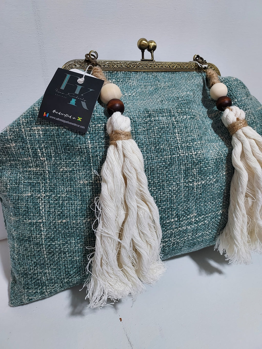 Limited-edition Olivia Vintage Clutch Purse