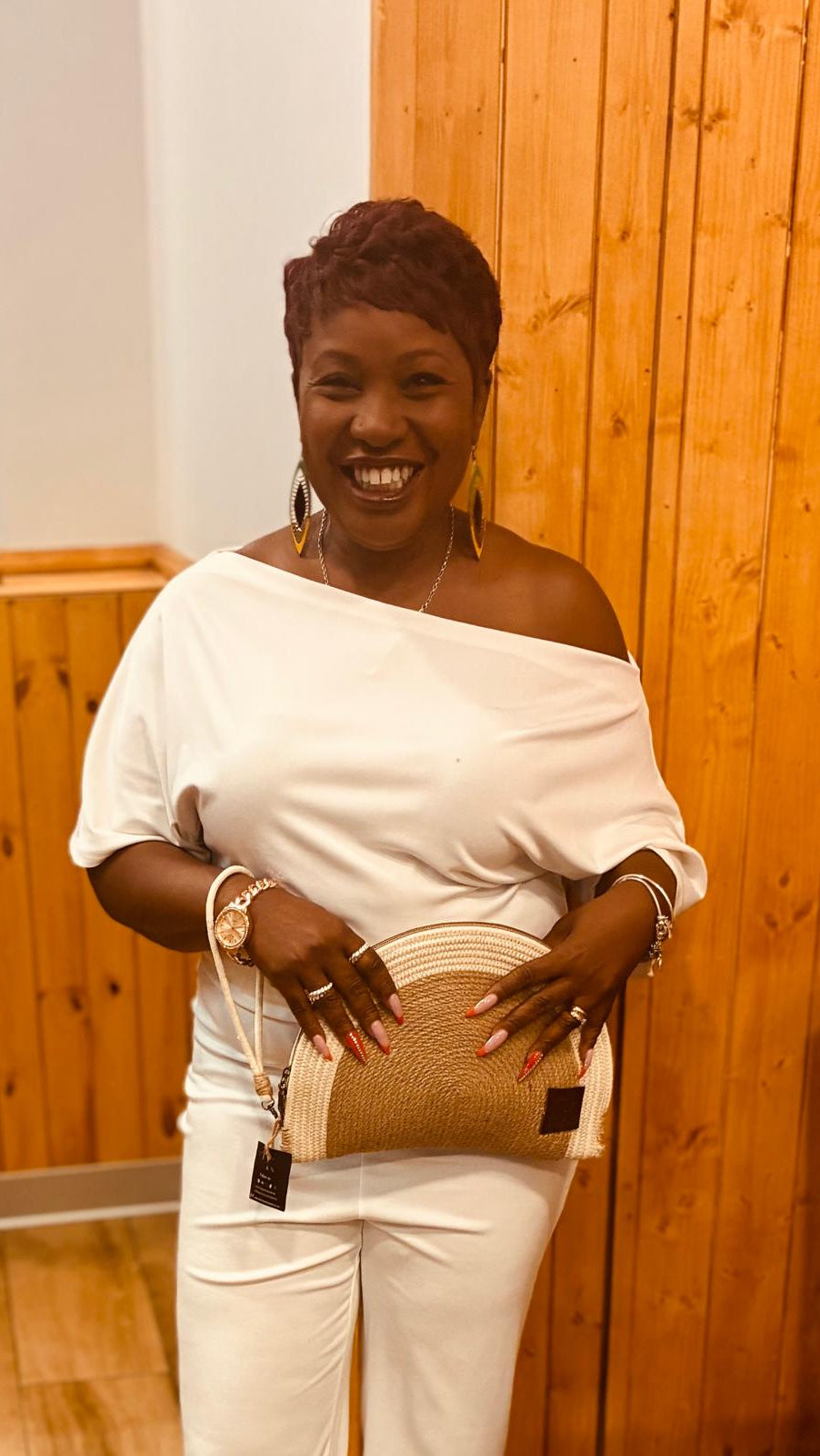 HAPPY CLIENT WITH FROM ENGLAND WITH OUR FIFI FAN. Designs by Fiona Kimberly the Caribbean top brand for vacation bags.
